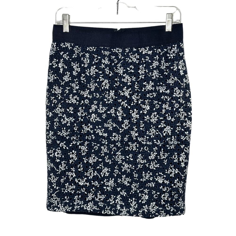 Ann Taylor Navy Blue & White Floral A-Line Eyelet Skirt Women's Size 6